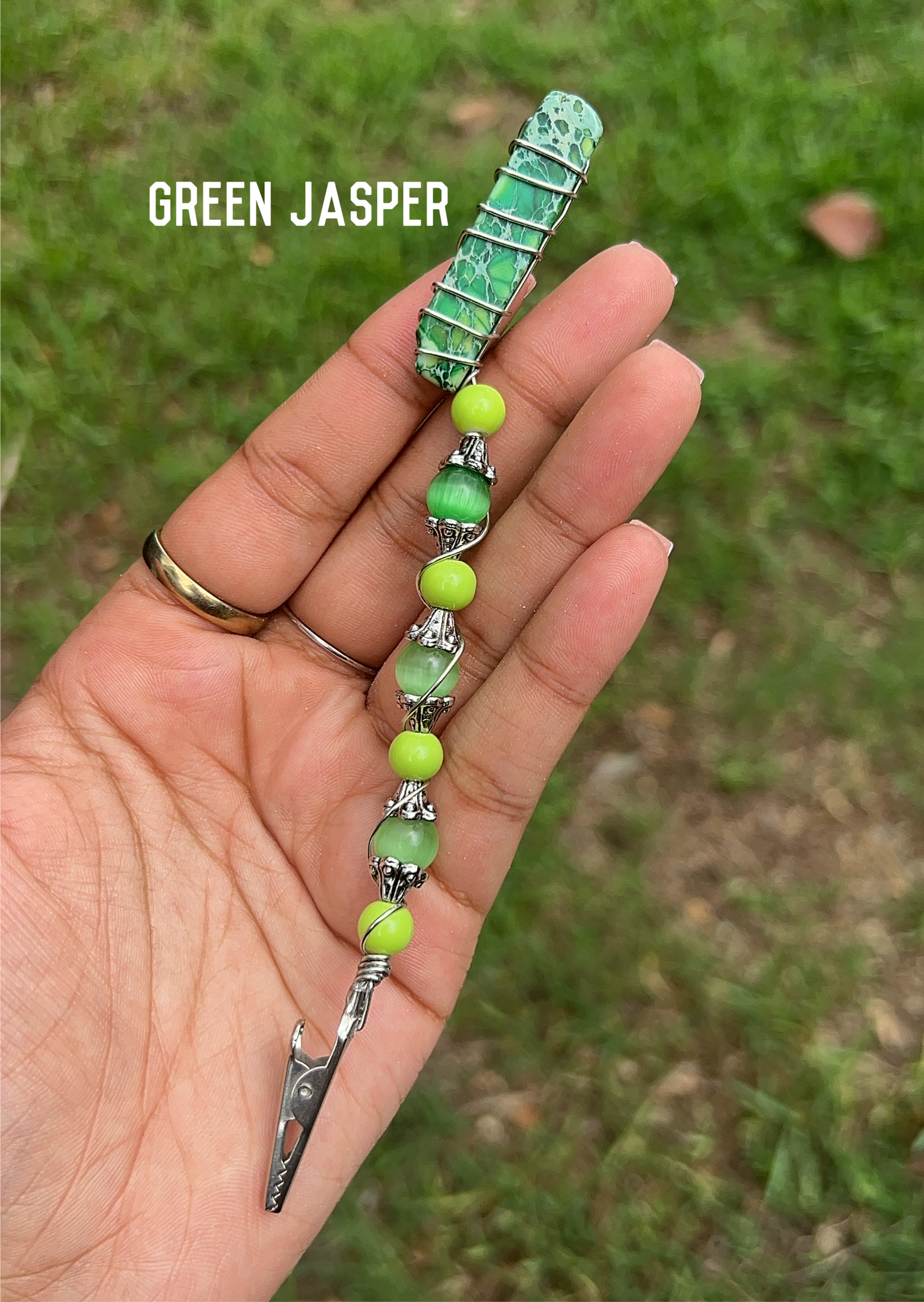 CRYSTAL ROACHCLIP