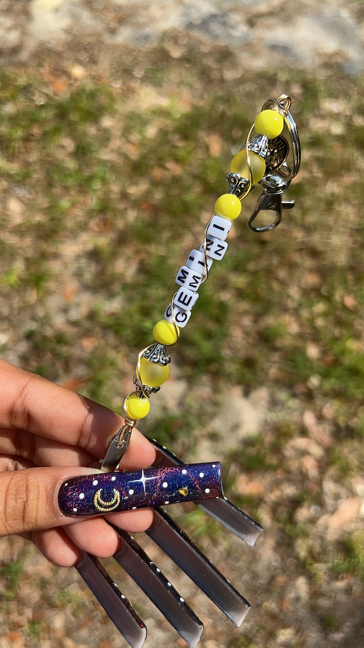 ZODIAC SIGN ROACHCLIP