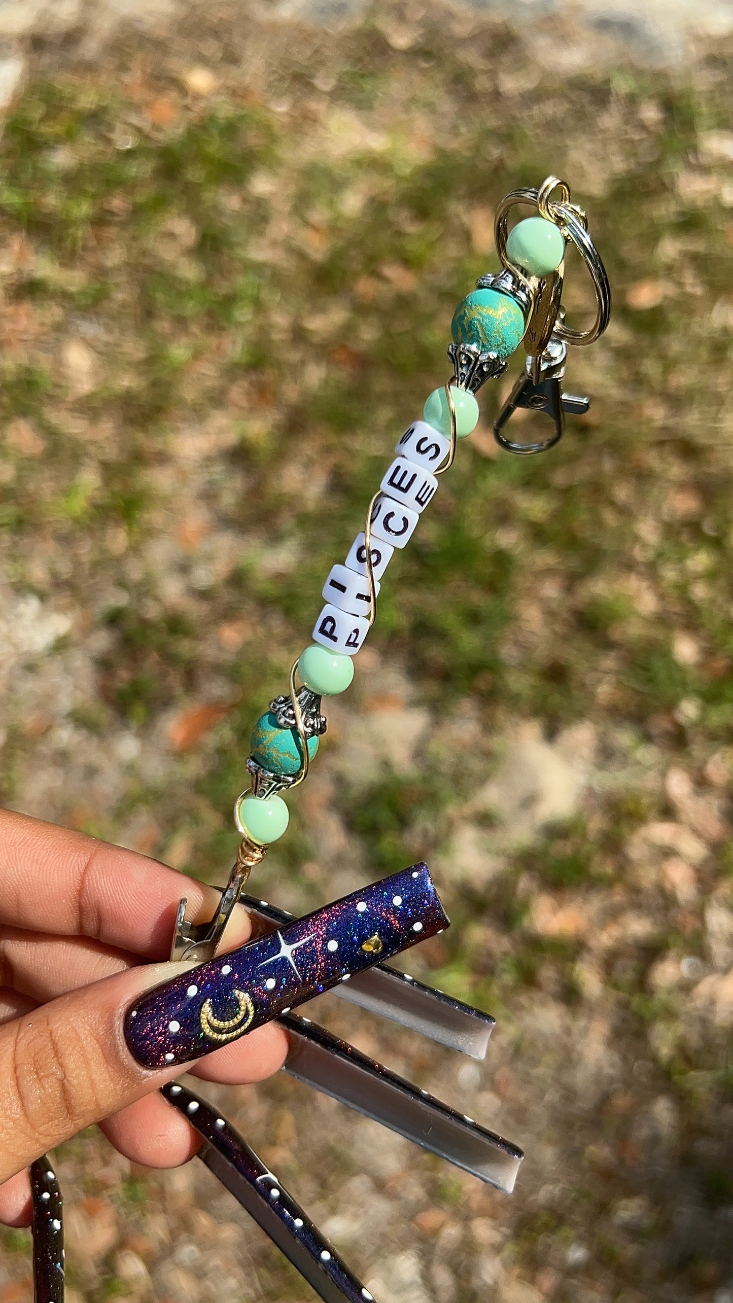 ZODIAC SIGN ROACHCLIP