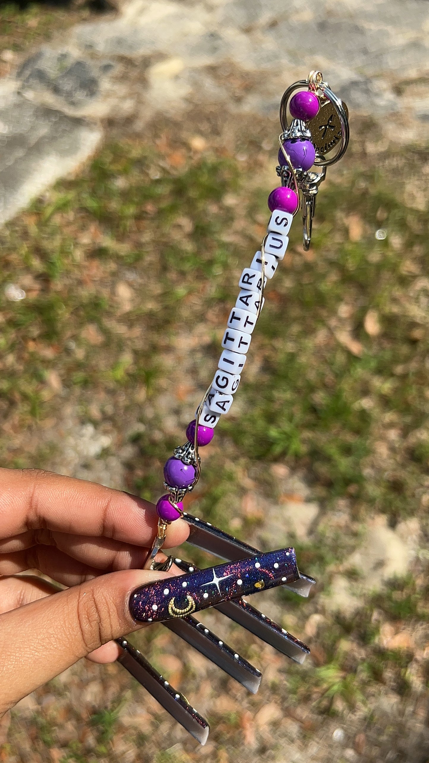 ZODIAC SIGN ROACHCLIP